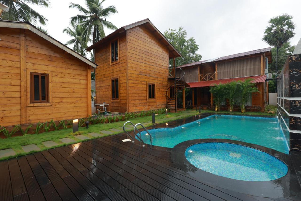 Wooden Ecr Sea Resort Puducherry Buitenkant foto
