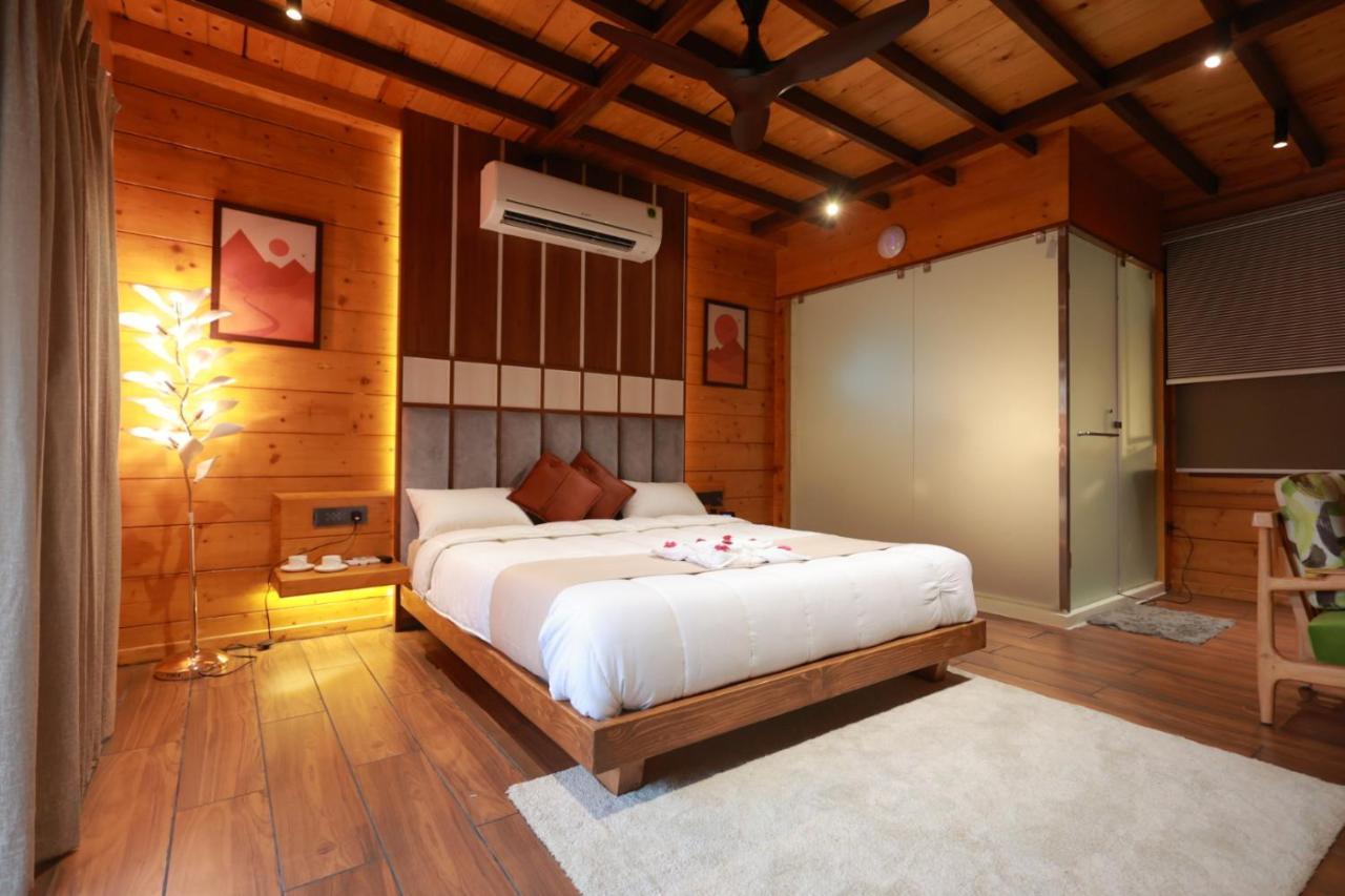 Wooden Ecr Sea Resort Puducherry Buitenkant foto