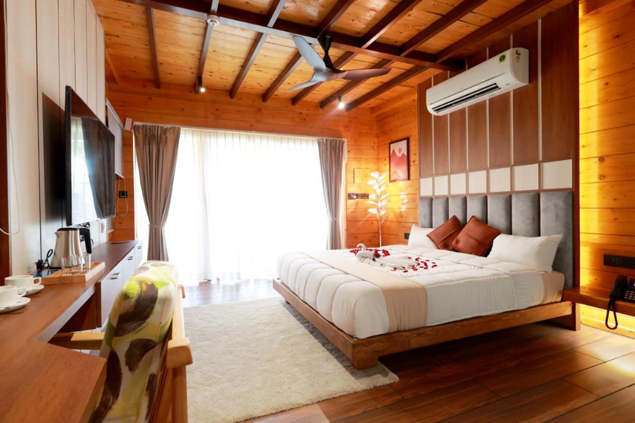 Wooden Ecr Sea Resort Puducherry Buitenkant foto