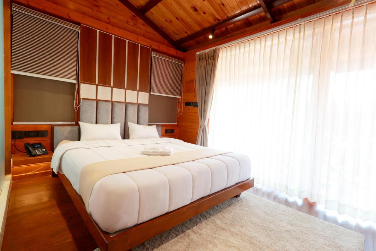 Wooden Ecr Sea Resort Puducherry Buitenkant foto