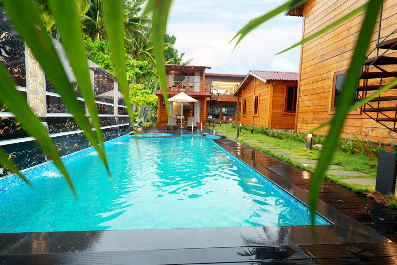 Wooden Ecr Sea Resort Puducherry Buitenkant foto