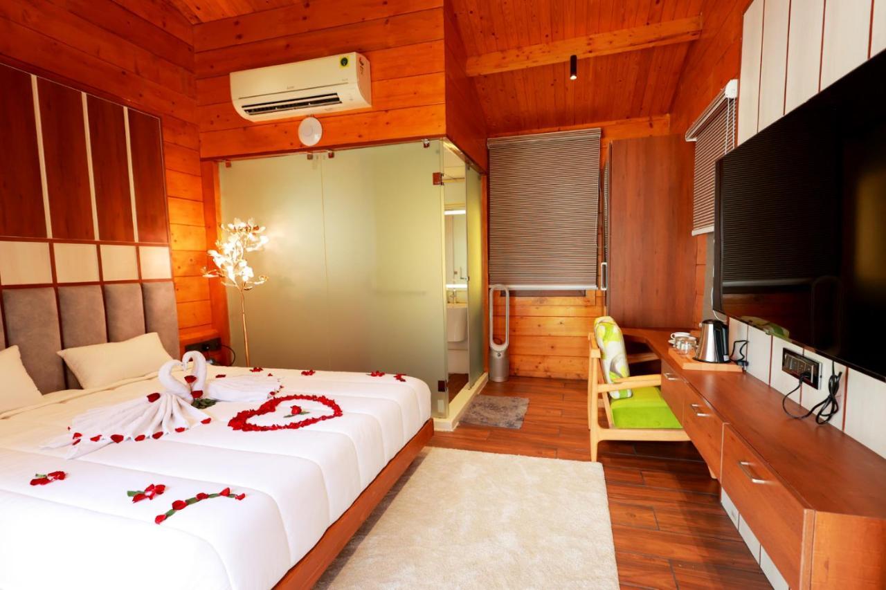 Wooden Ecr Sea Resort Puducherry Buitenkant foto