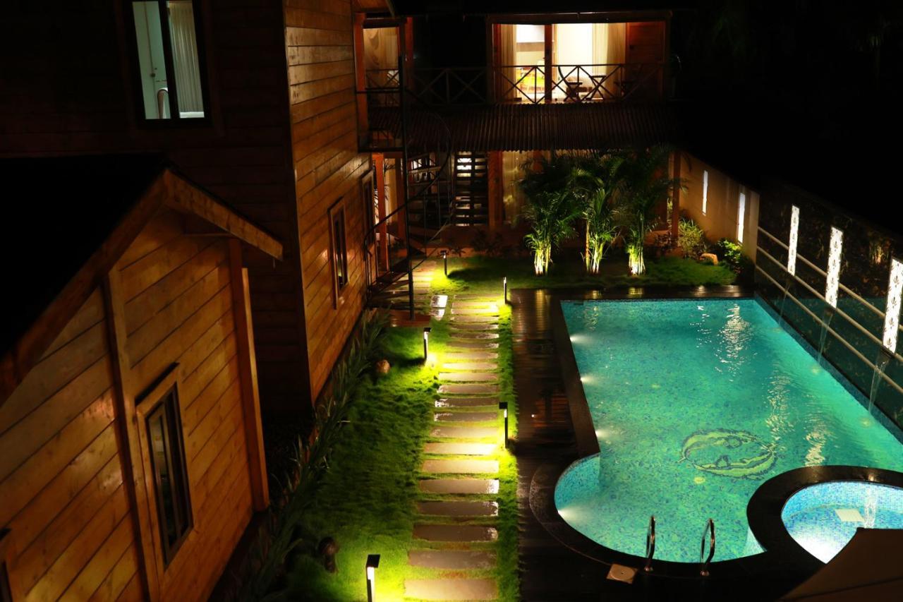 Wooden Ecr Sea Resort Puducherry Buitenkant foto
