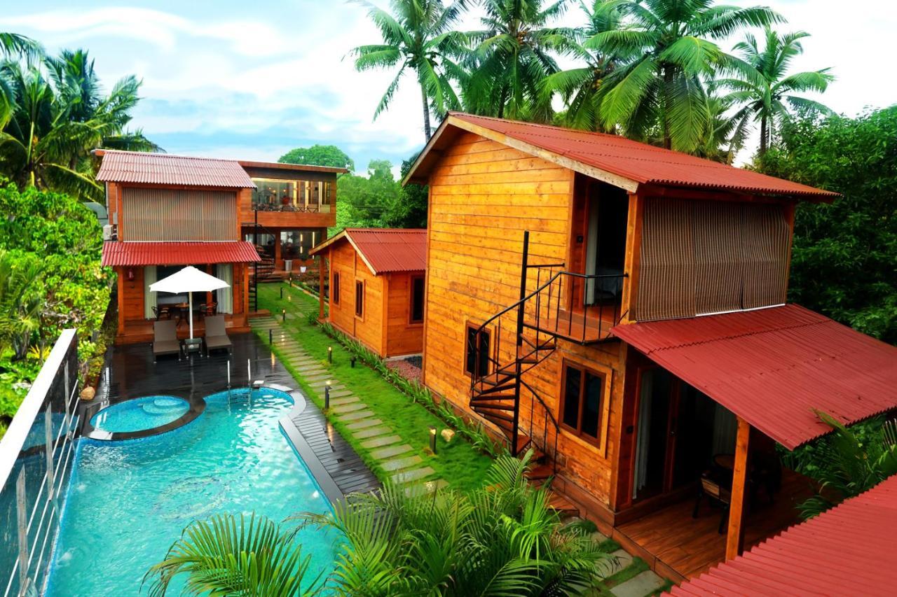 Wooden Ecr Sea Resort Puducherry Buitenkant foto